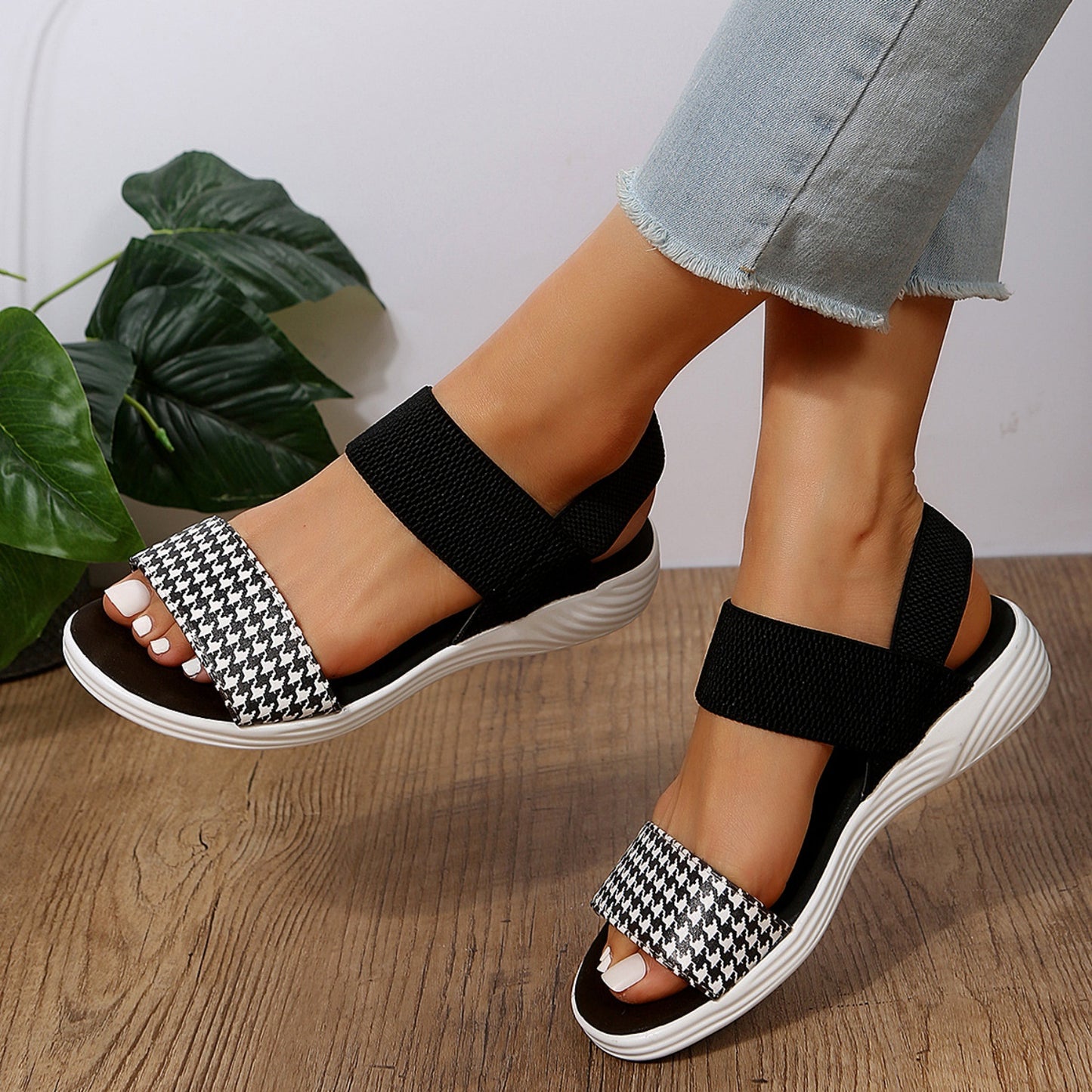 PU Leather Open Toe Low Heel Sandals