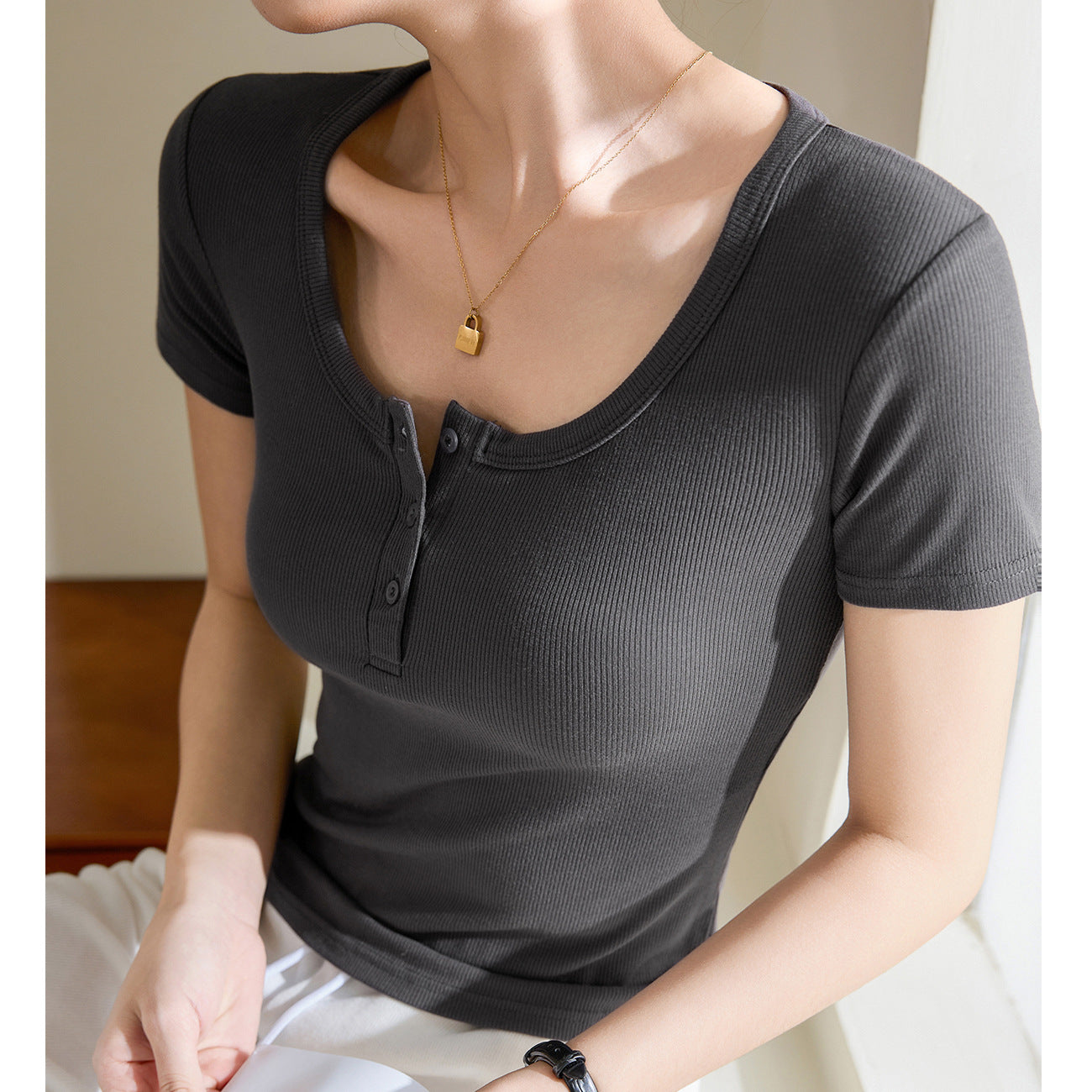Button up U-neck short sleeved top