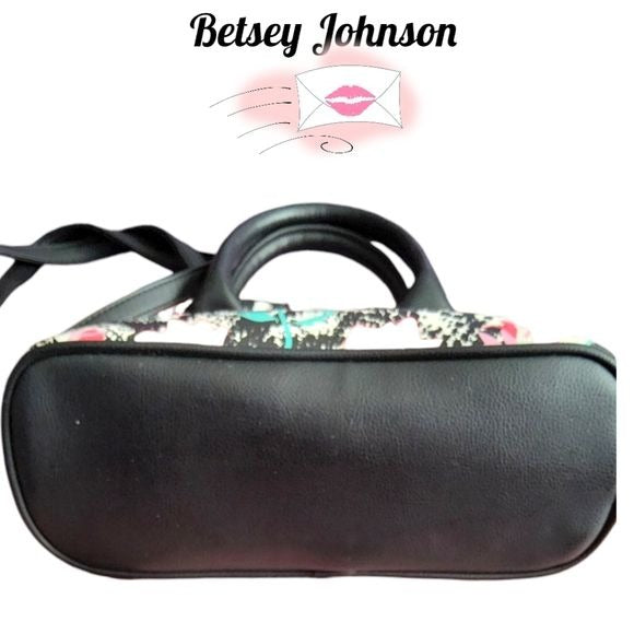 LUV BETSEY JOHNSON Designer Red Snake Floral Darci Crossbody Satchel Bag