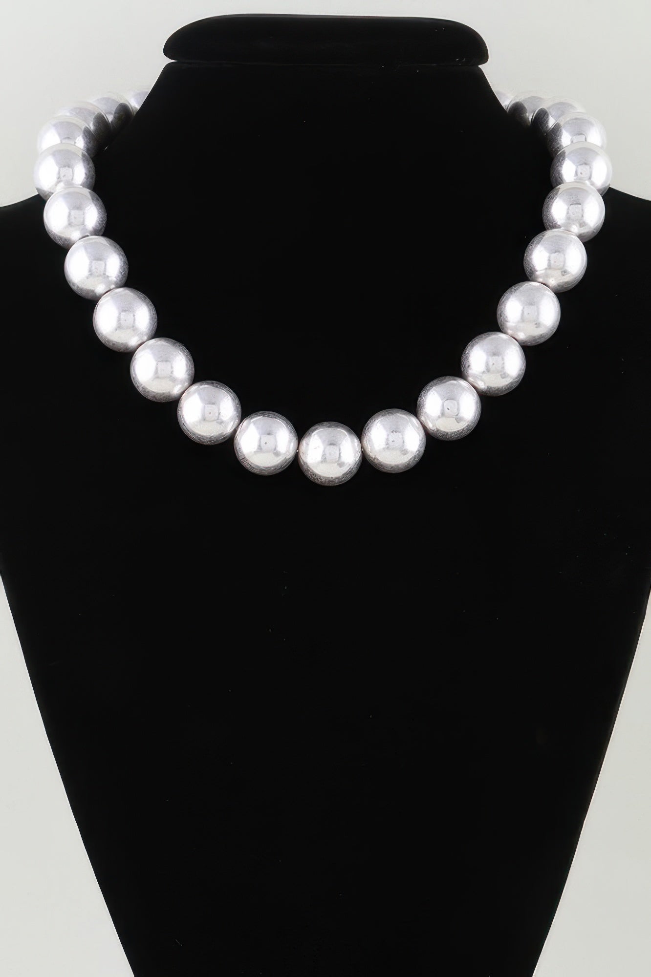 Shiny Statement Beaded Necklace - JUST - JEN BOUTIQUE
