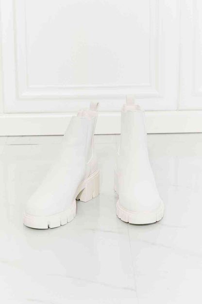 MMShoes Work For It Matte Lug Sole Chelsea Boots in White