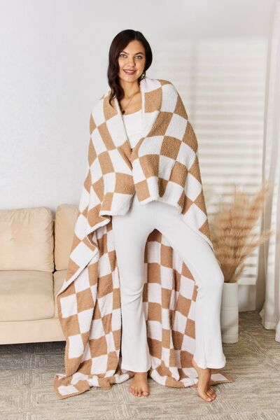 Cuddley Checkered Decorative Throw Blanket